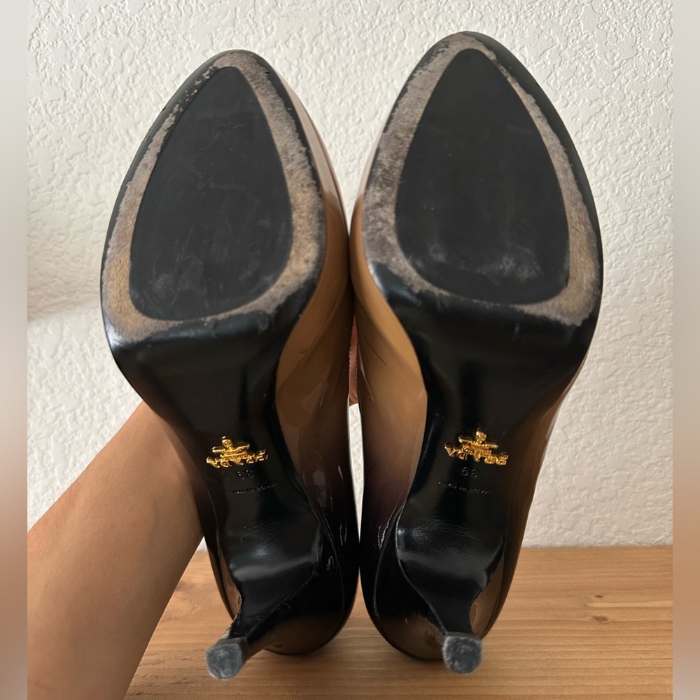 Prada Beige/Black Degrade Patent Leather Platform Pumps Size 8.5/39 - Picture 11 of 12
